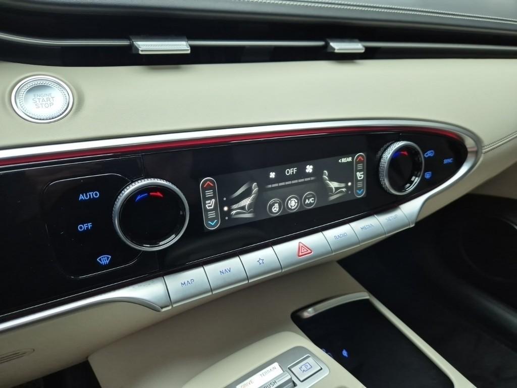 Genesis GV70 2024 Blanco - Importación desde Corea - HF Imports Iquique - Foto 17