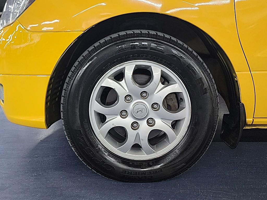 HYUNDAI Starex 2015 Amarillo - Importación desde Corea - HF Imports Iquique - Foto 18