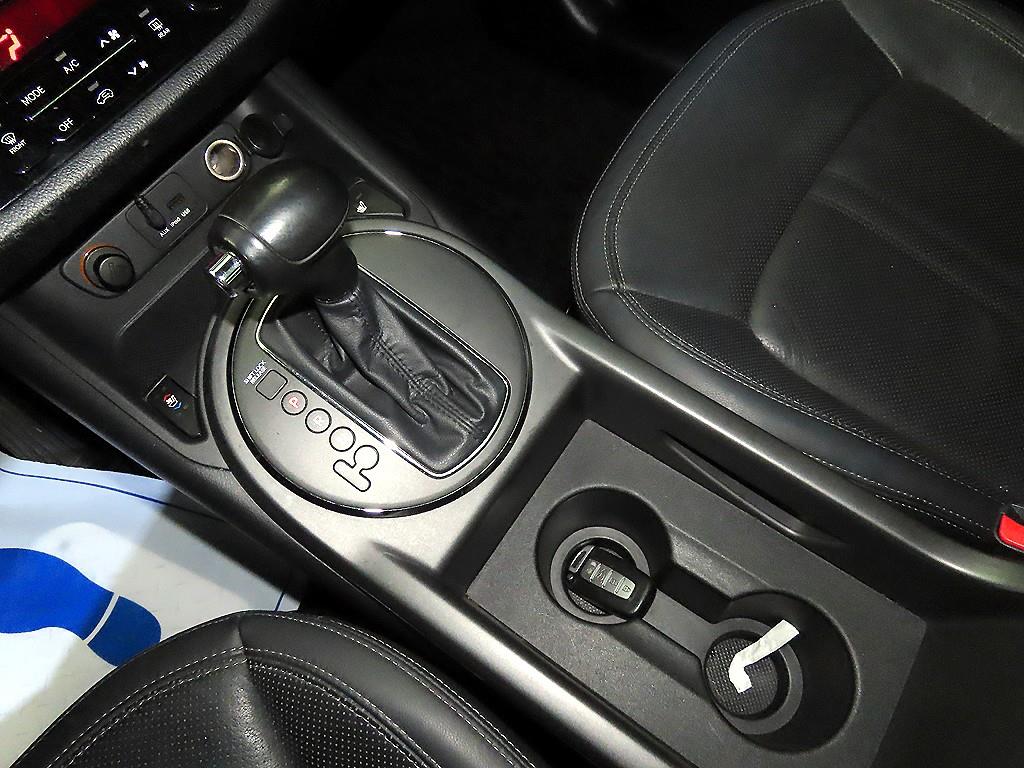 KIA Sportage - Vista 12