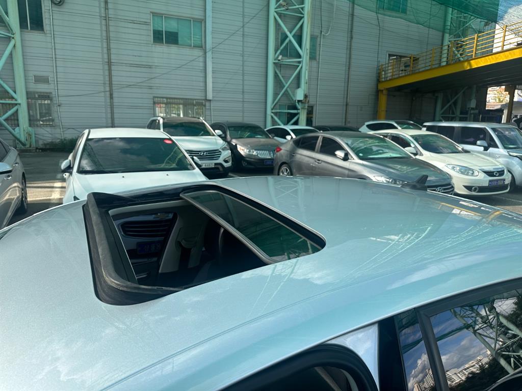 Volkswagen Jetta - Vista 12