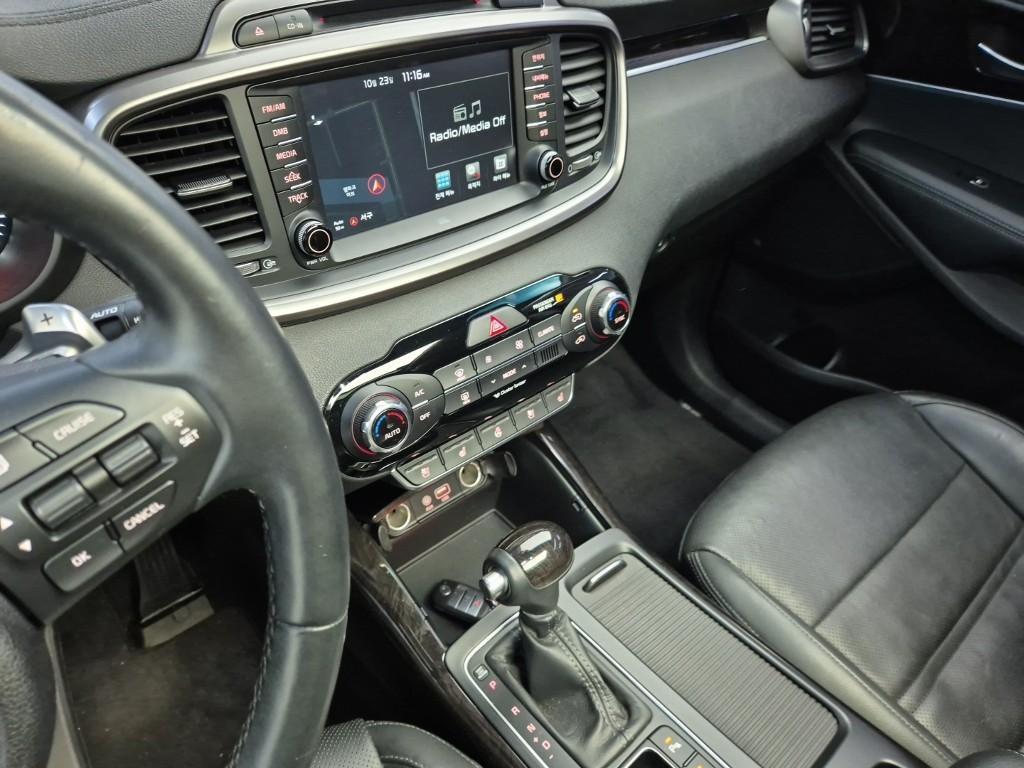 KIA Sorento - Vista 10
