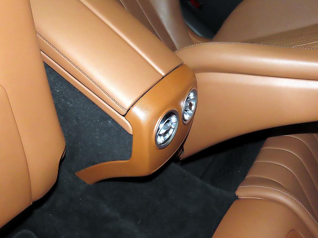 Mercedes Benz E class 2019 Gris - Importación desde Corea - HF Imports Iquique - Foto 13