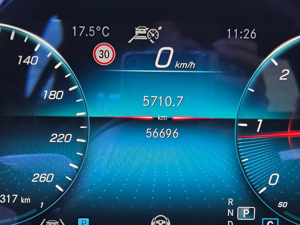 Mercedes Benz E class - Vista 8