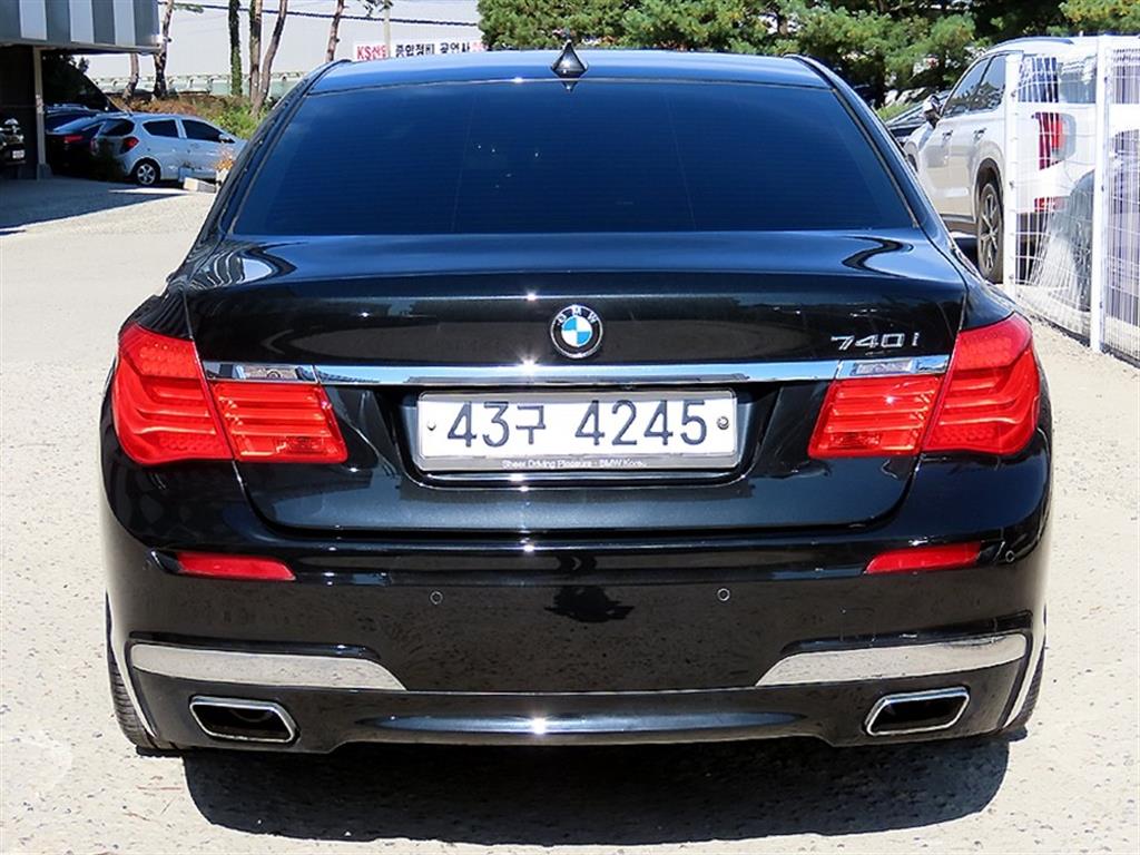 BMW 7 Series - Vista 4