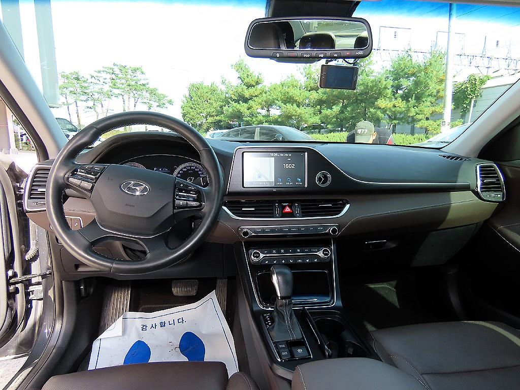 HYUNDAI Grandeur - Vista 7