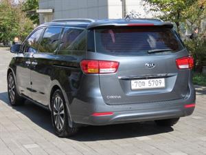 KIA Carnival - Vista 8