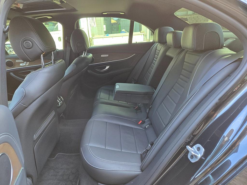 Mercedes Benz E class - Vista 6