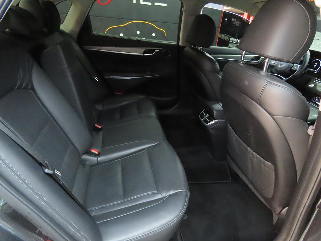 HYUNDAI Grandeur - Vista 7