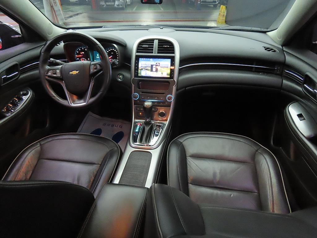 Chevrolet Malibu - Vista 5