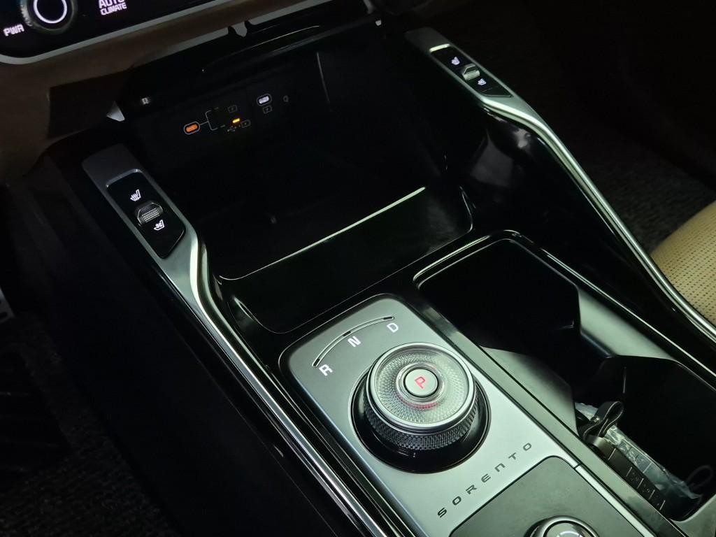 KIA Sorento - Vista 8