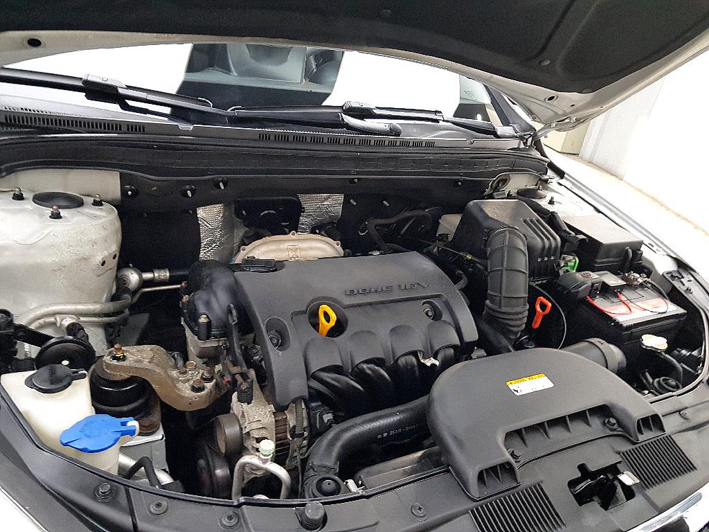 HYUNDAI i30 - Vista 6