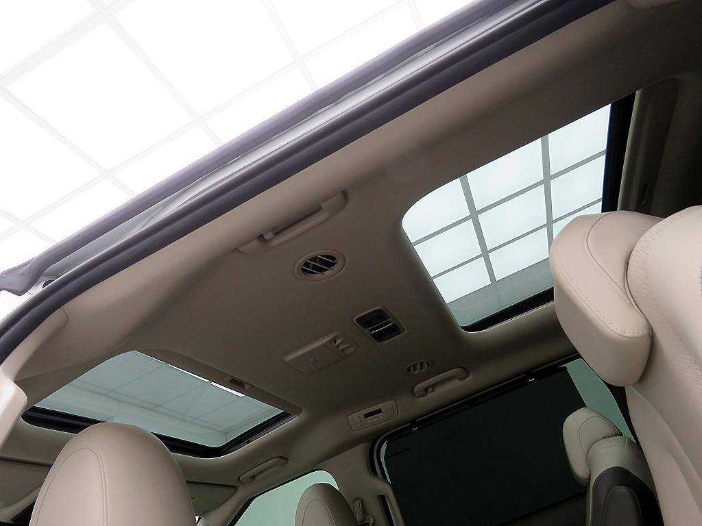 KIA Carnival - Vista 10