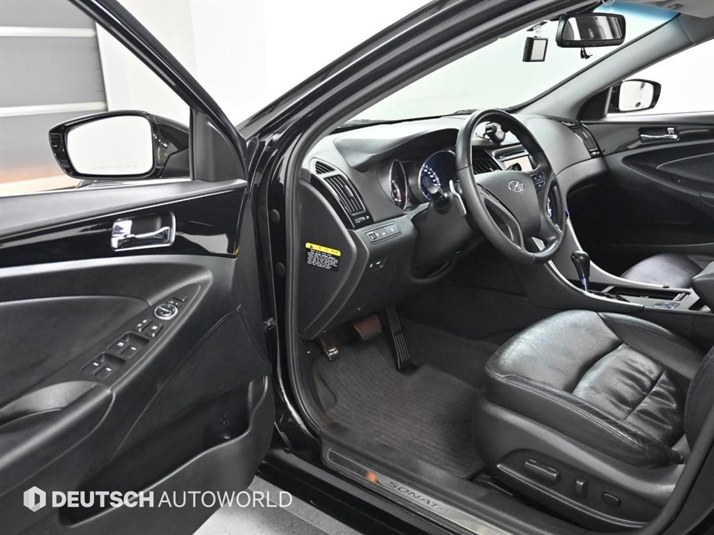 HYUNDAI Sonata - Vista 11