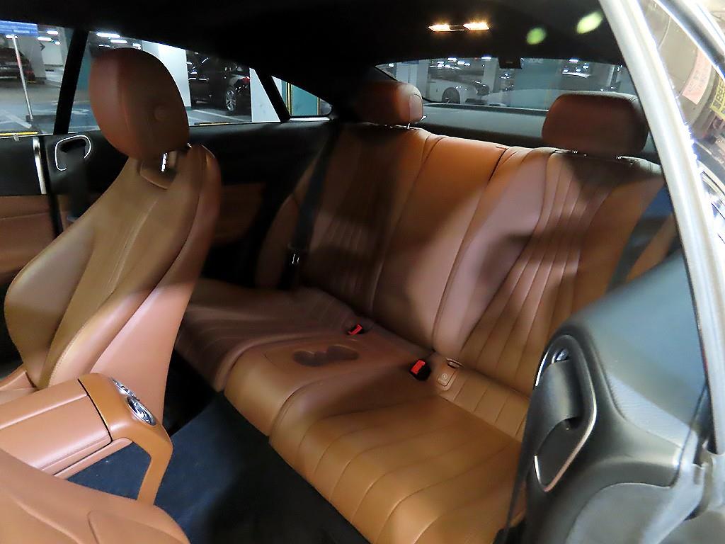 Mercedes Benz E class - Vista 7