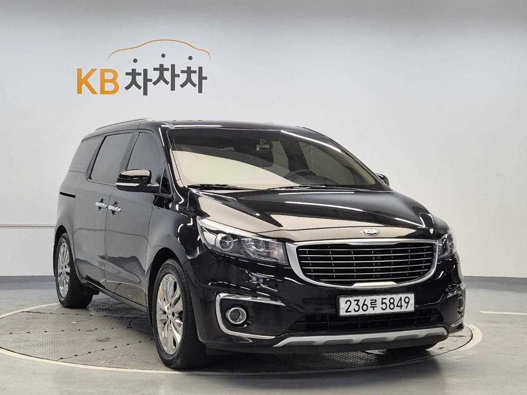 KIA Carnival - Vista 4