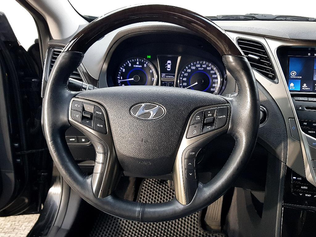 HYUNDAI Grandeur - Vista 11