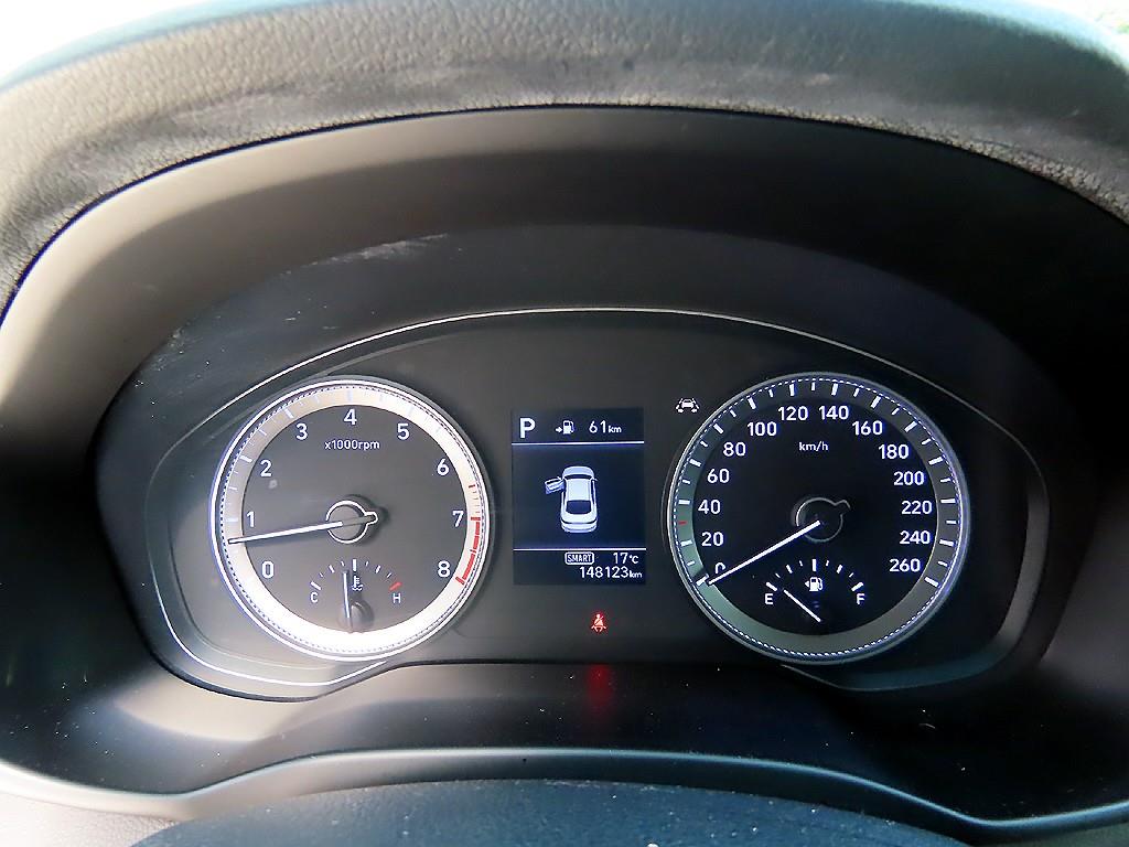 HYUNDAI Grandeur - Vista 9