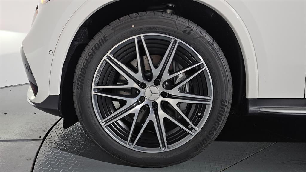 Mercedes Benz GLC Class - Vista 5