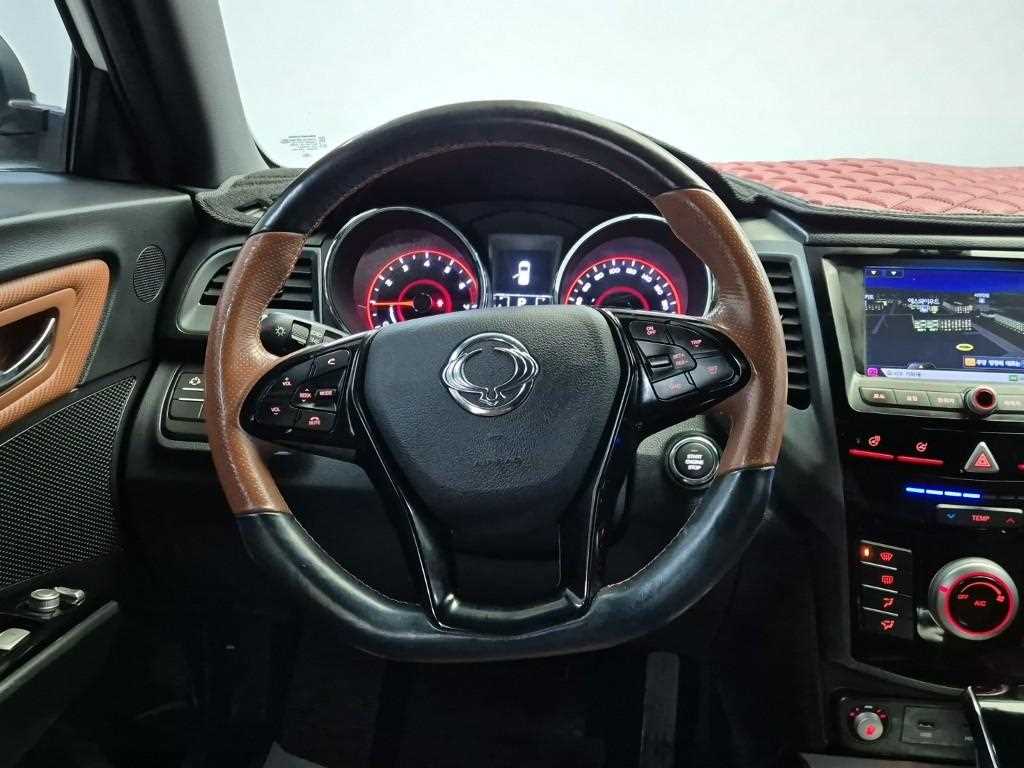 Ssangyong Tivoli - Vista 9