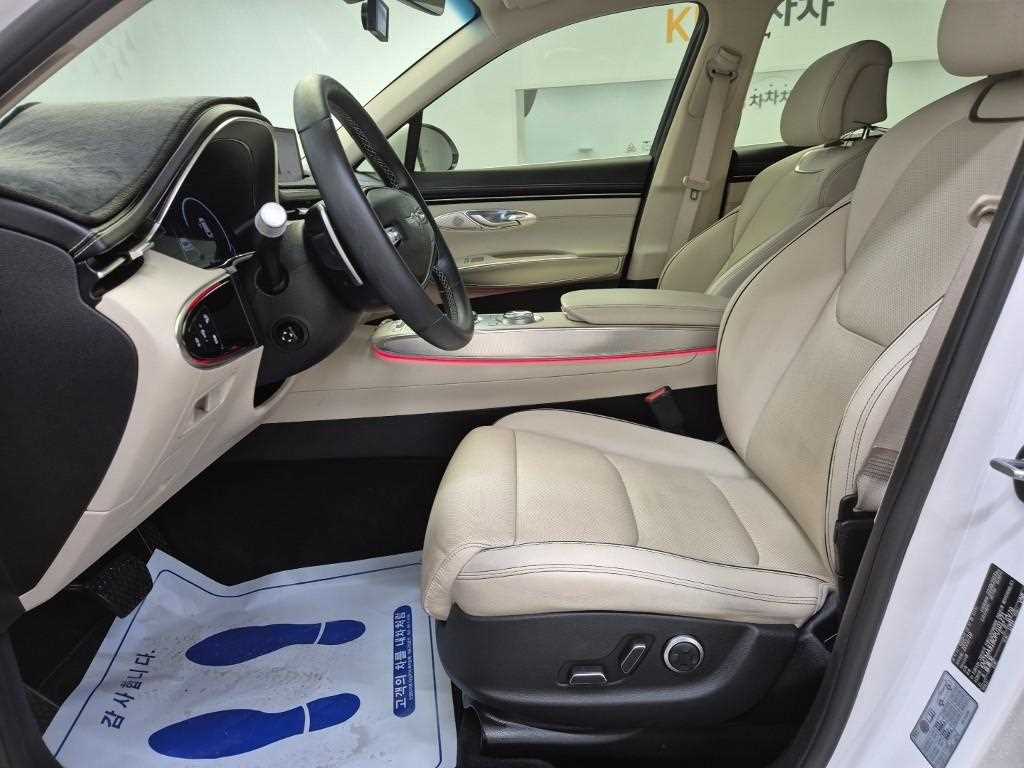 Genesis GV70 - Vista 11