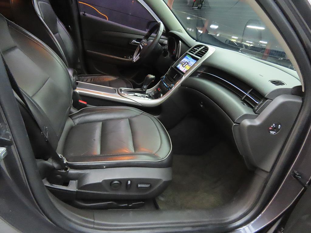 Chevrolet Malibu - Vista 12