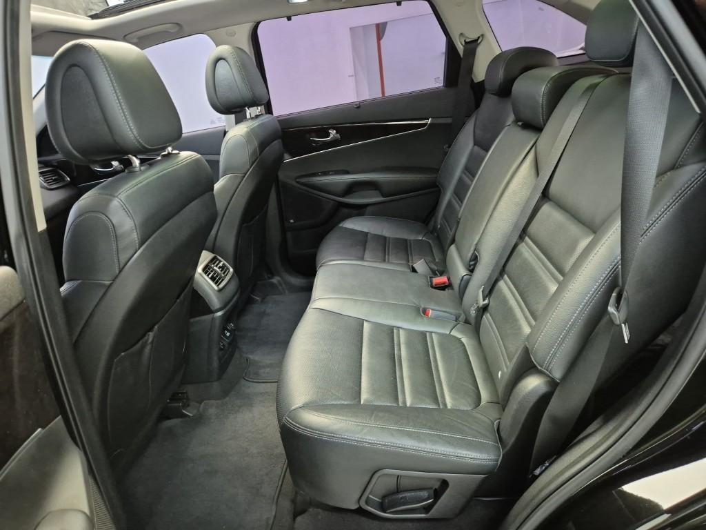 KIA Sorento - Vista 12