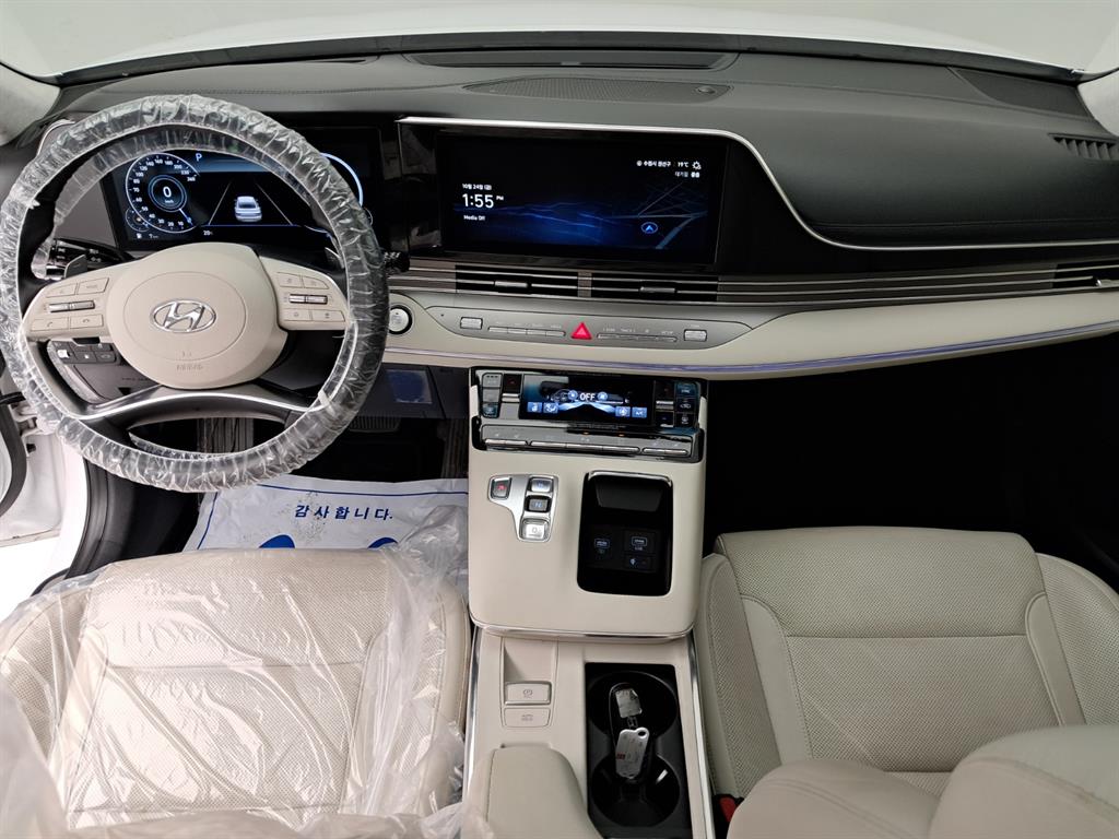 HYUNDAI Grandeur - Vista 11