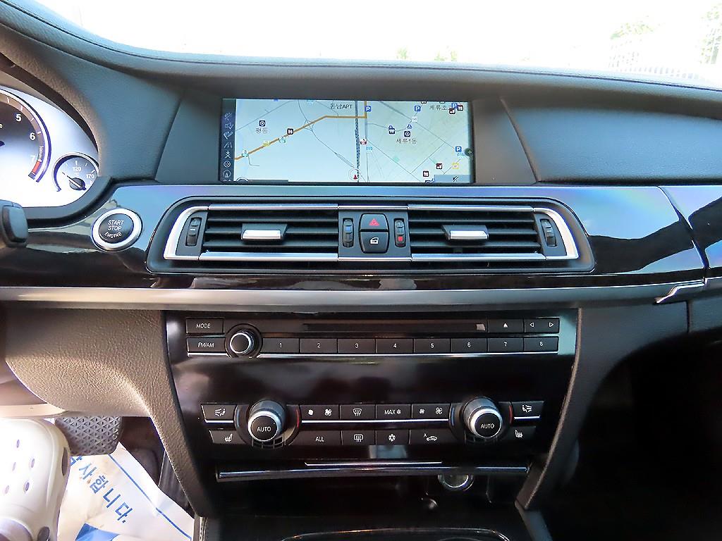 BMW 7 Series 2011 Negro - Importación desde Corea - HF Imports Iquique - Foto 13