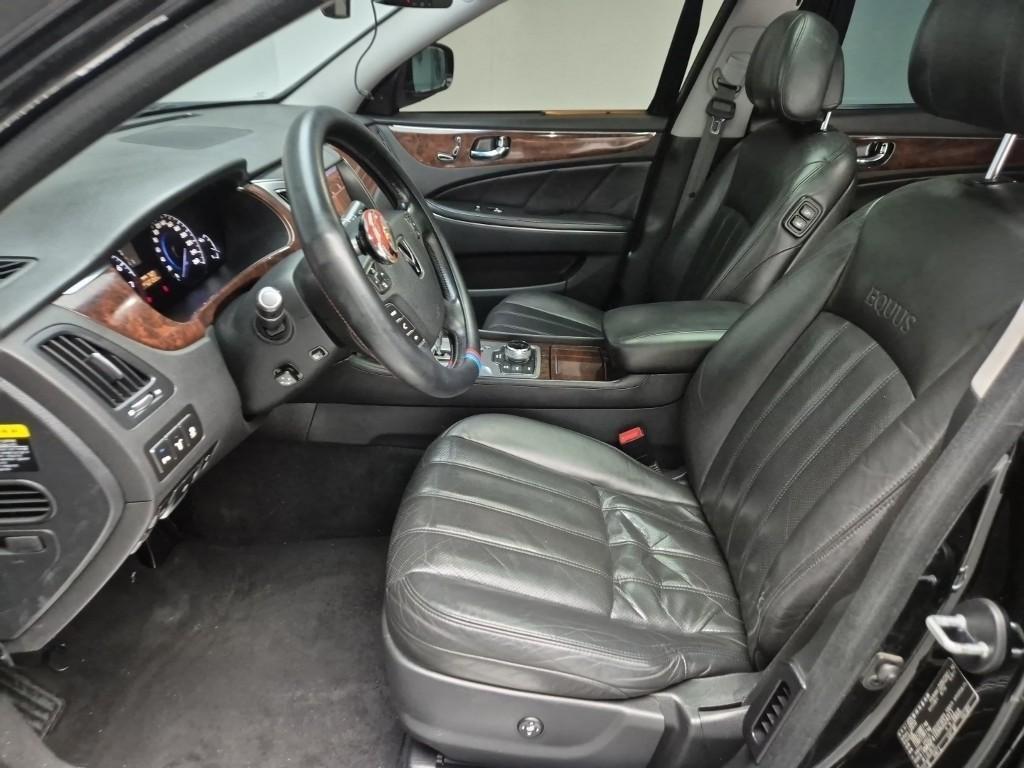 HYUNDAI Equus - Vista 10