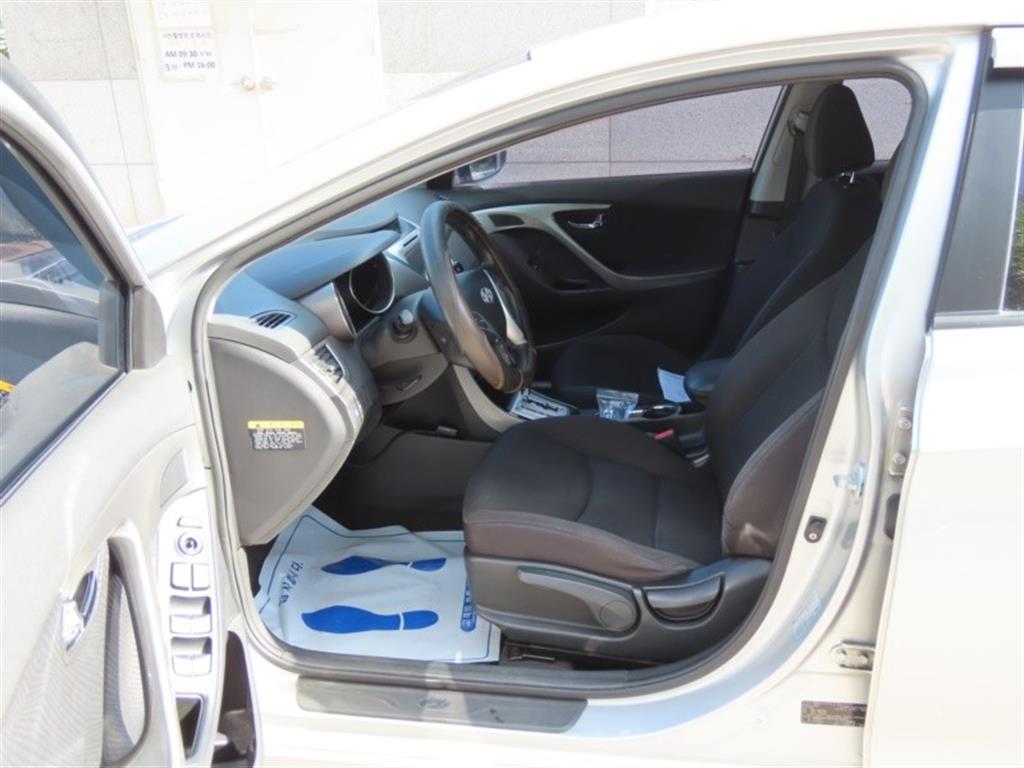 HYUNDAI Avante 2012 - Importación desde Corea - HF Imports Iquique - Foto 13