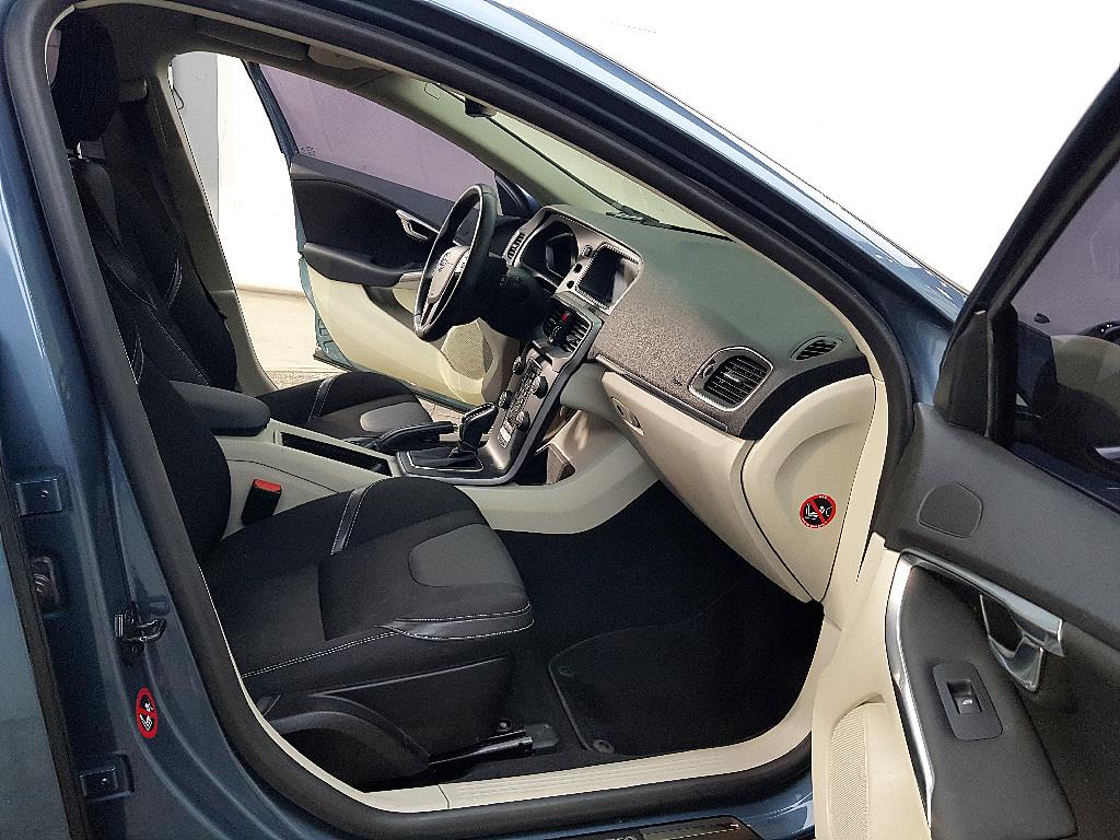 Volvo V40 2014 Azul - Importación desde Corea - HF Imports Iquique - Foto 15