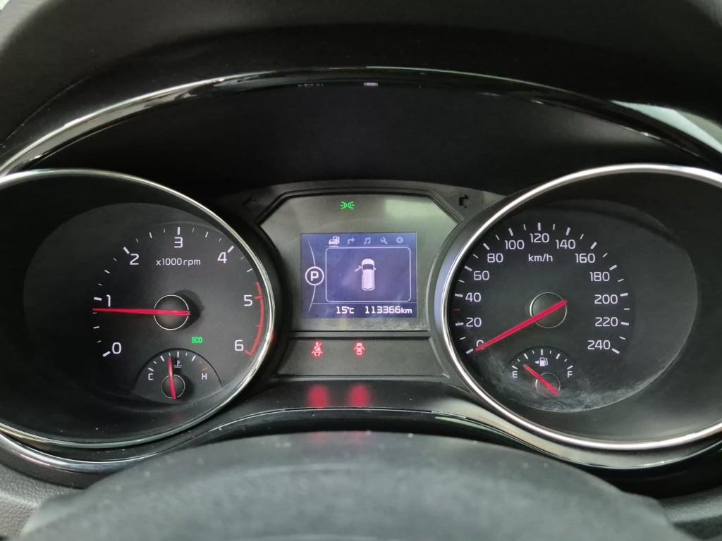 KIA Carnival - Vista 7