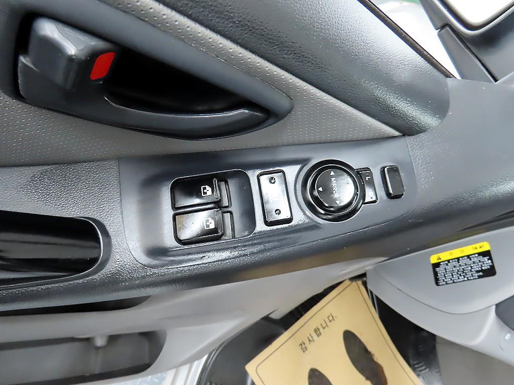 HYUNDAI Starex - Vista 11