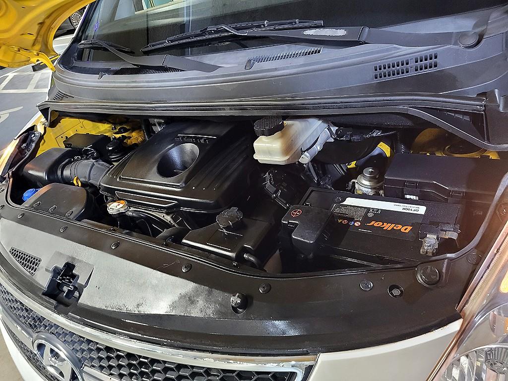 HYUNDAI Starex 2015 Blanco - Importación desde Corea - HF Imports Iquique - Foto 19