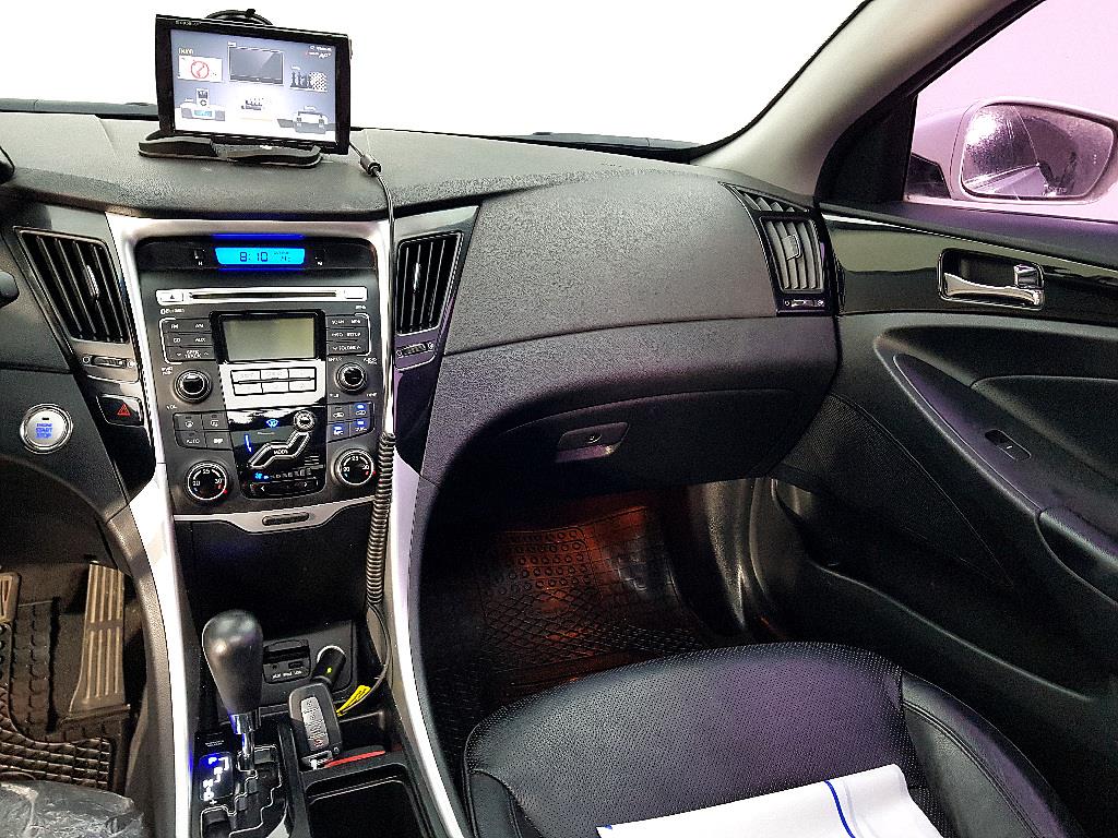 HYUNDAI Sonata - Vista 10