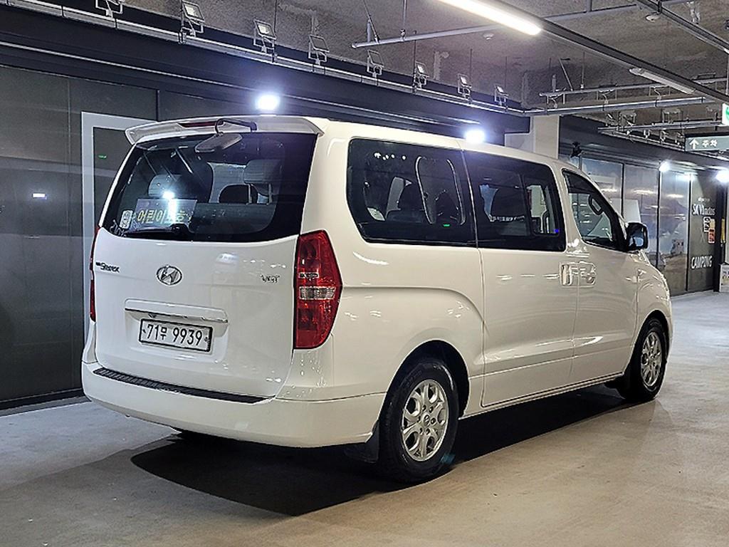 HYUNDAI Starex - Vista 4