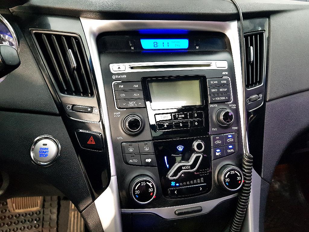 HYUNDAI Sonata - Vista 12