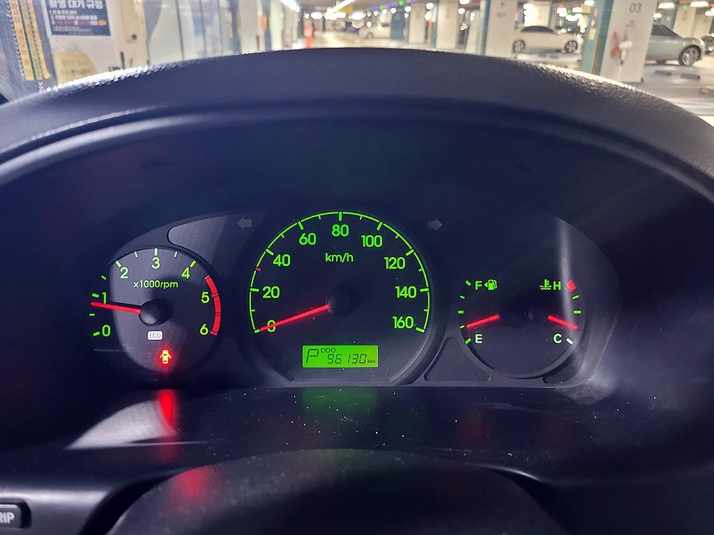 HYUNDAI Starex - Vista 10