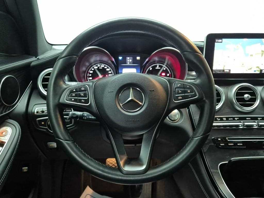 Mercedes Benz GLC Class - Vista 9