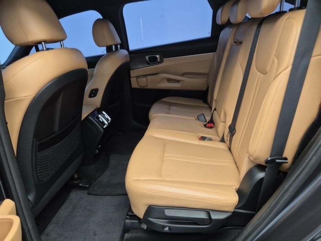 KIA Sorento - Vista 12