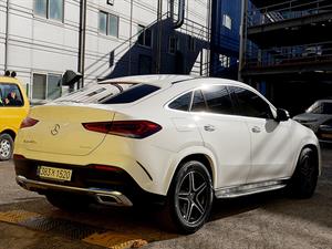 Mercedes Benz GLE Class - Vista 8
