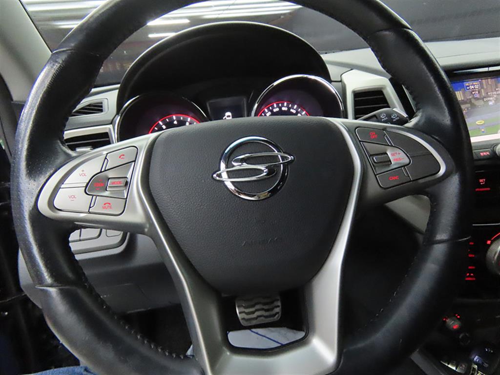 Ssangyong Tivoli - Vista 8