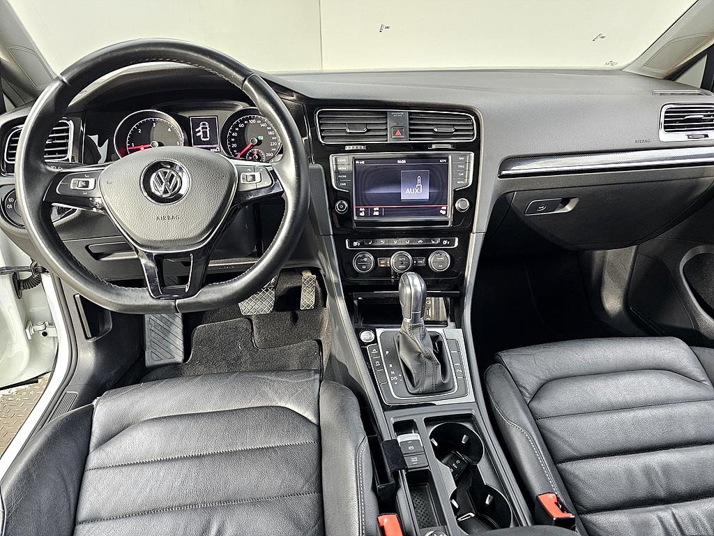 Volkswagen Golf - Vista 5