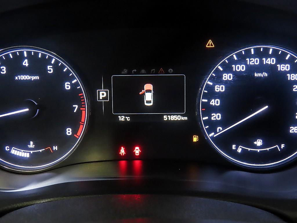 HYUNDAI Genesis - Vista 9