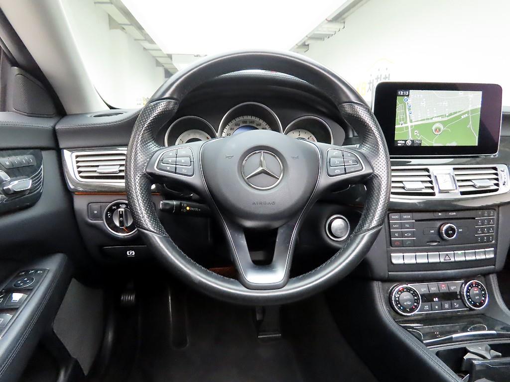 Mercedes Benz CLS Class - Vista 7