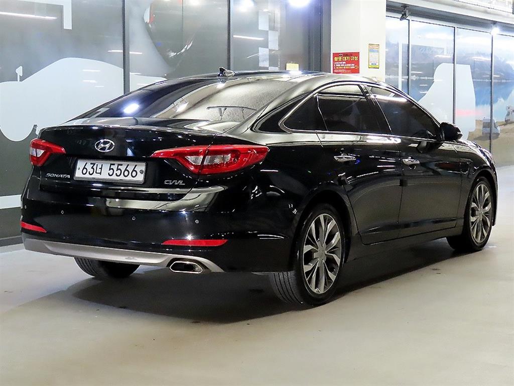 HYUNDAI Sonata - Vista 3