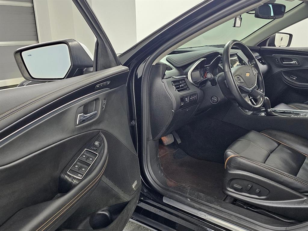 Chevrolet Impala - Vista 11