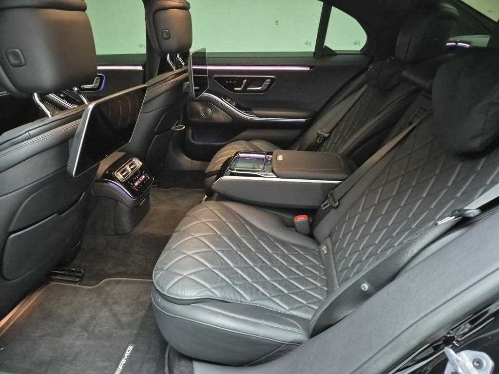 Mercedes Benz S Class - Vista 12