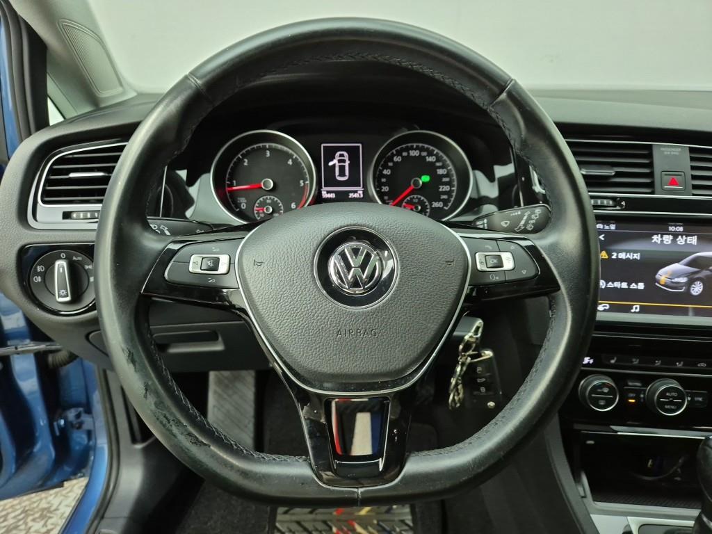 Volkswagen Golf - Vista 9