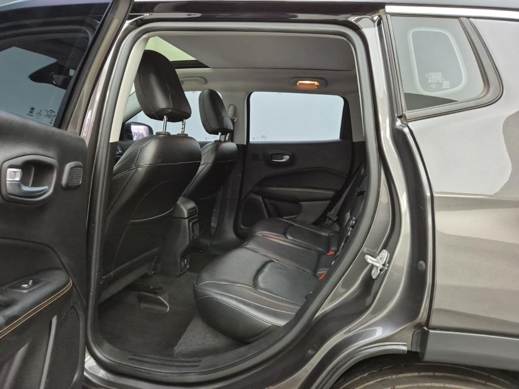 Jeep Compass - Vista 12